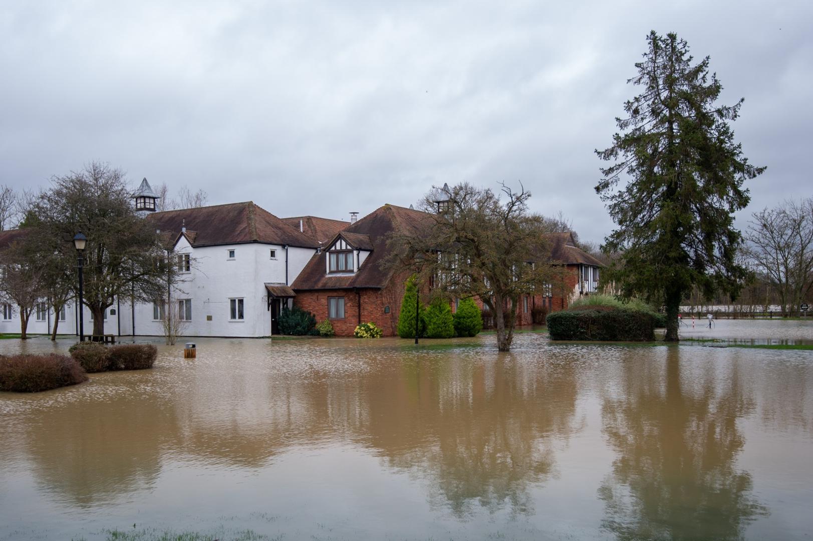 Winter weather Dec 26th 2020 Flood water surrounds The Barn Hotel in Bedford, after residents living near the River Great Ouse in north Bedfordshire were "strongly urged" to seek alternative accommodation due to fears of flooding. Joe Giddens  Photo: PA Images/PIXSELL