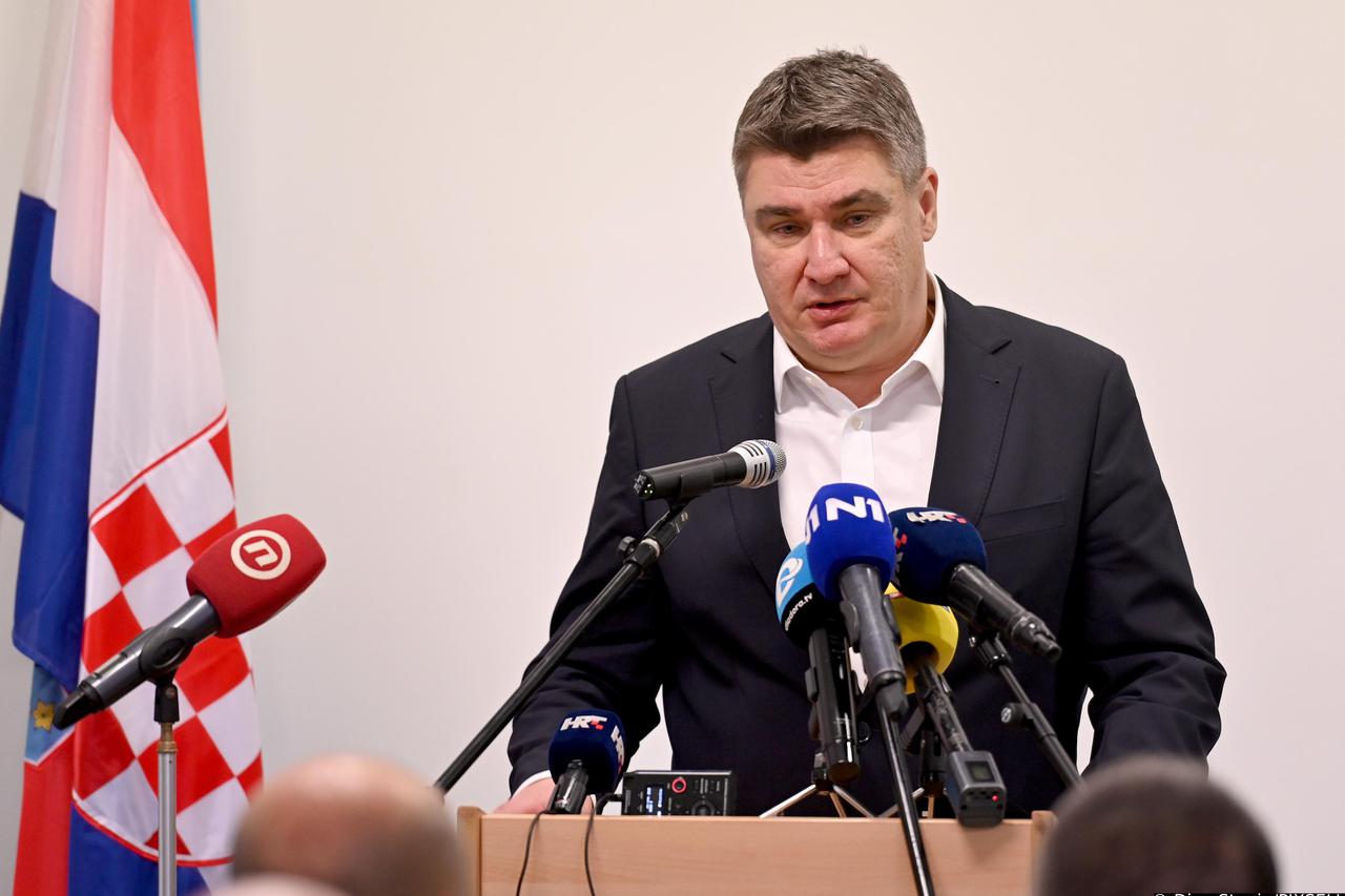 Pakoštane: Predsjednik Milanović održao je sastanak s udovicama branitelja iz Škabrnje