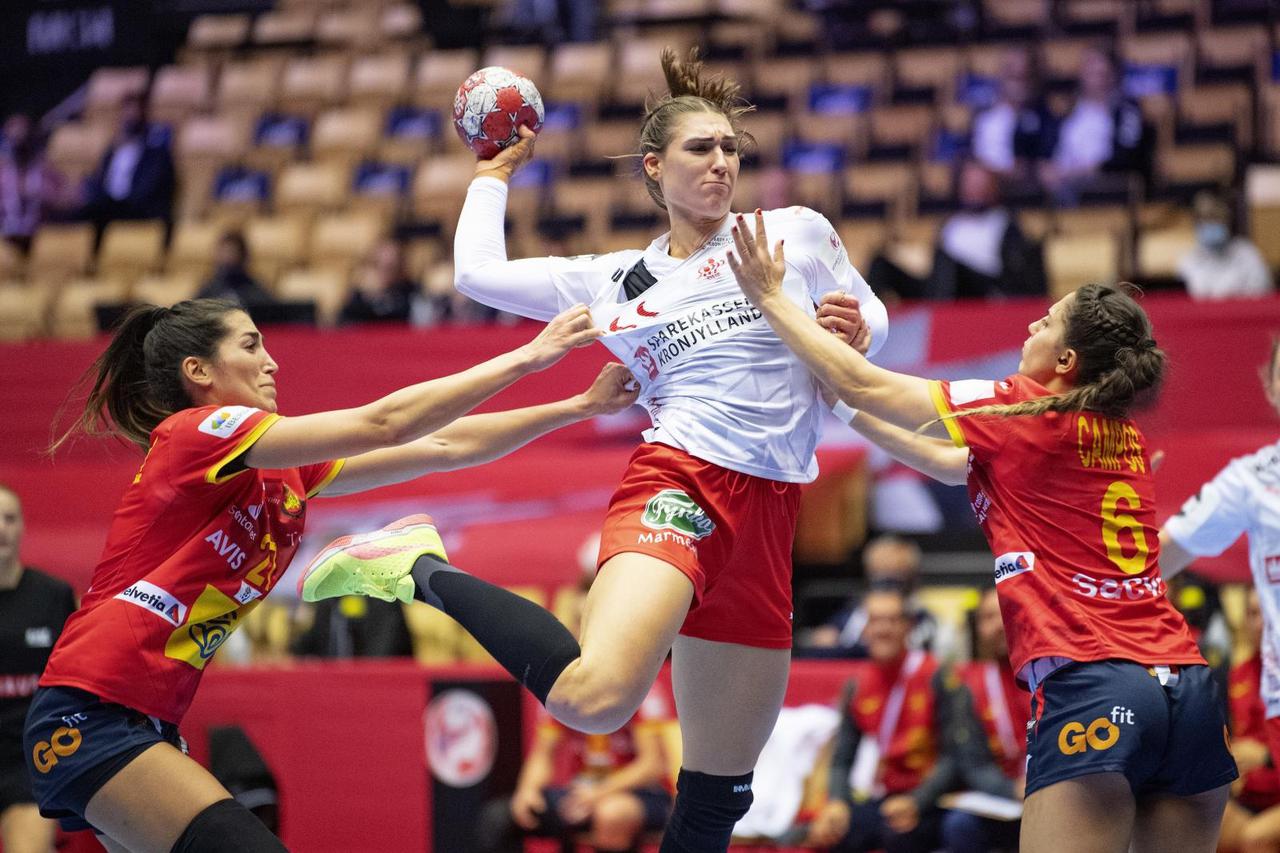 EHF Euro Women's Handball Championship - Main Round Group 1 - Denmark v Spain