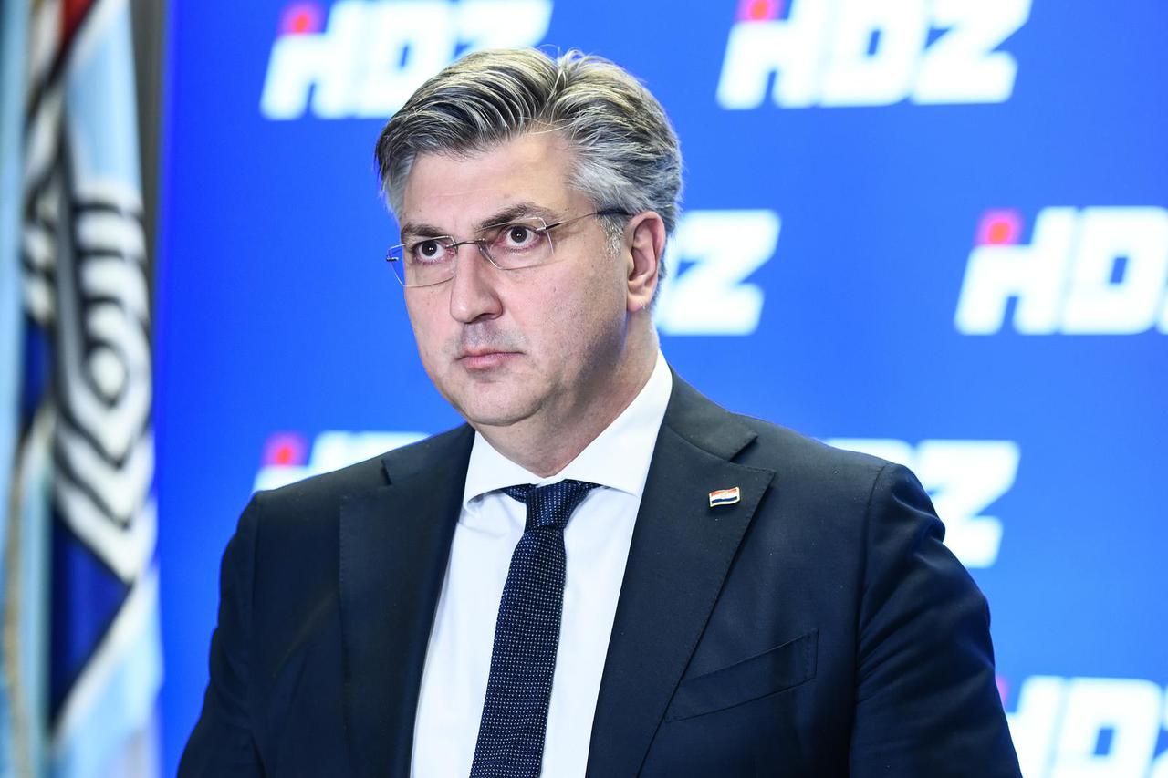 Zagreb:  Andrej Plenković dao izjavu za medije nakon  sjednice šireg Predsjedništva HDZ-a