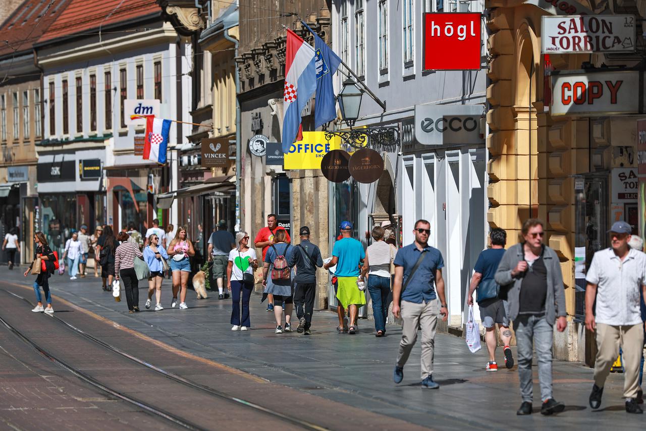 Zagreb: Mirna i sunčana svakodnevica u središtu grada