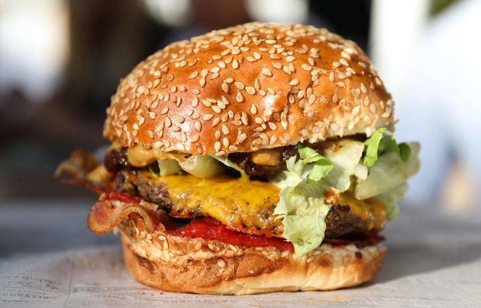 Zagreb: Testiranje burgera na Burger Festu