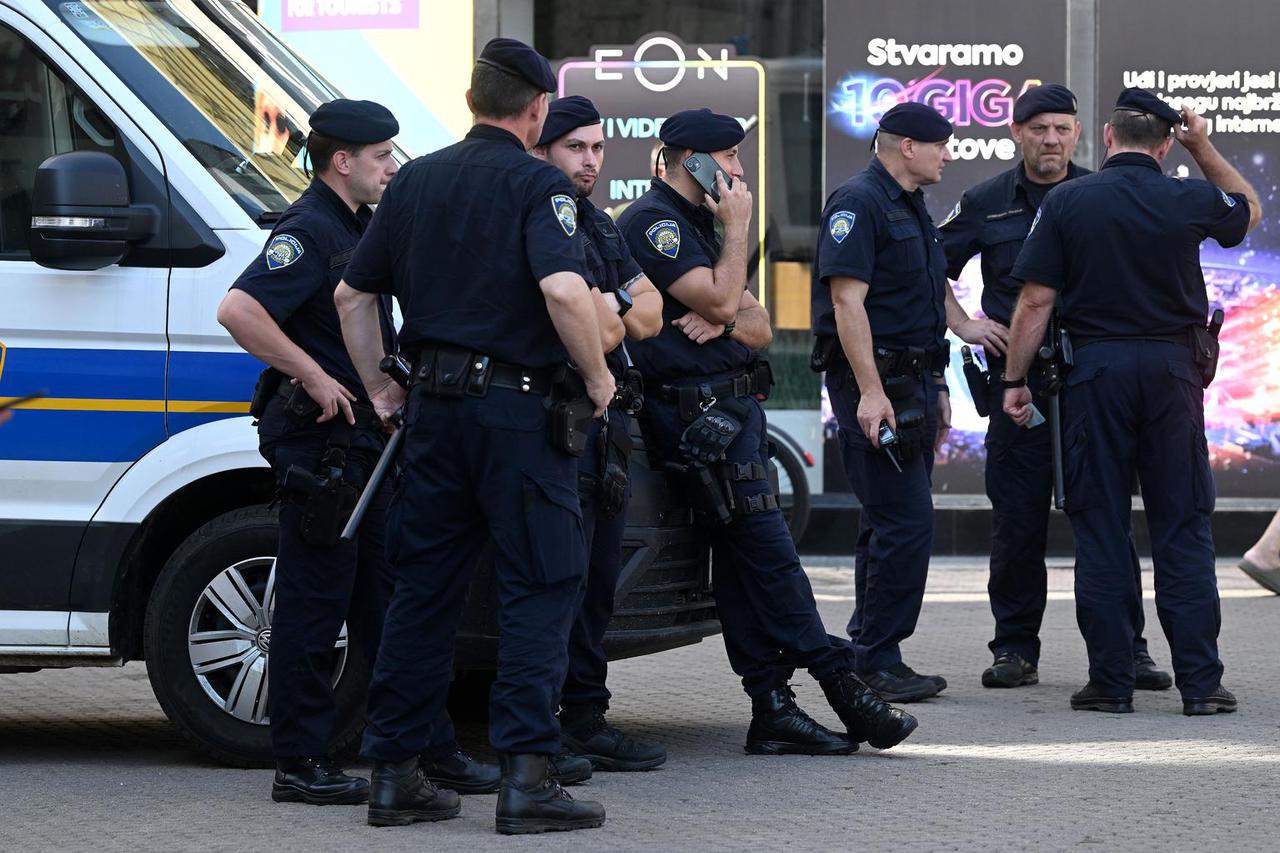 Zagreb: Jake policijske snage osiguravaju centar grada uoči utakmice Dinamo-AEK
