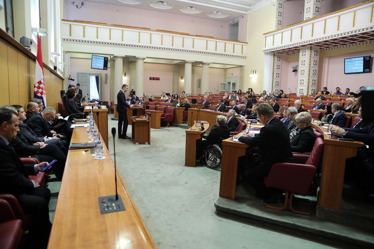 Zagreb: 33 zastupnika traže pokretanje pitanja povjerenja Premijeru