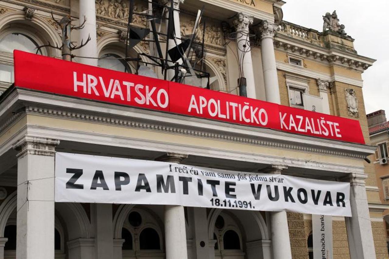 Oliver Frljić,HNK Rijeka,branitelji,transparent,Vukovar