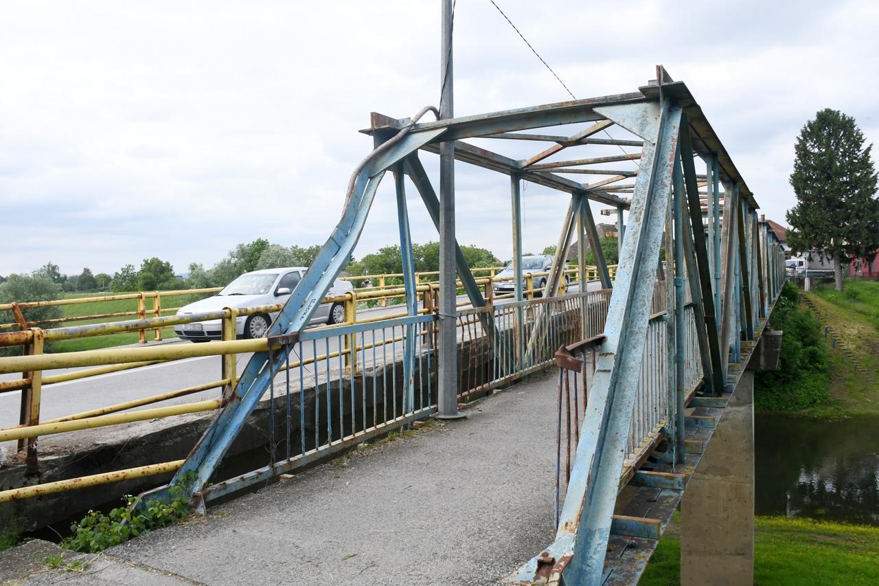 Most preko rijeke Odre na cesti D-30 Sisak-Zagreb