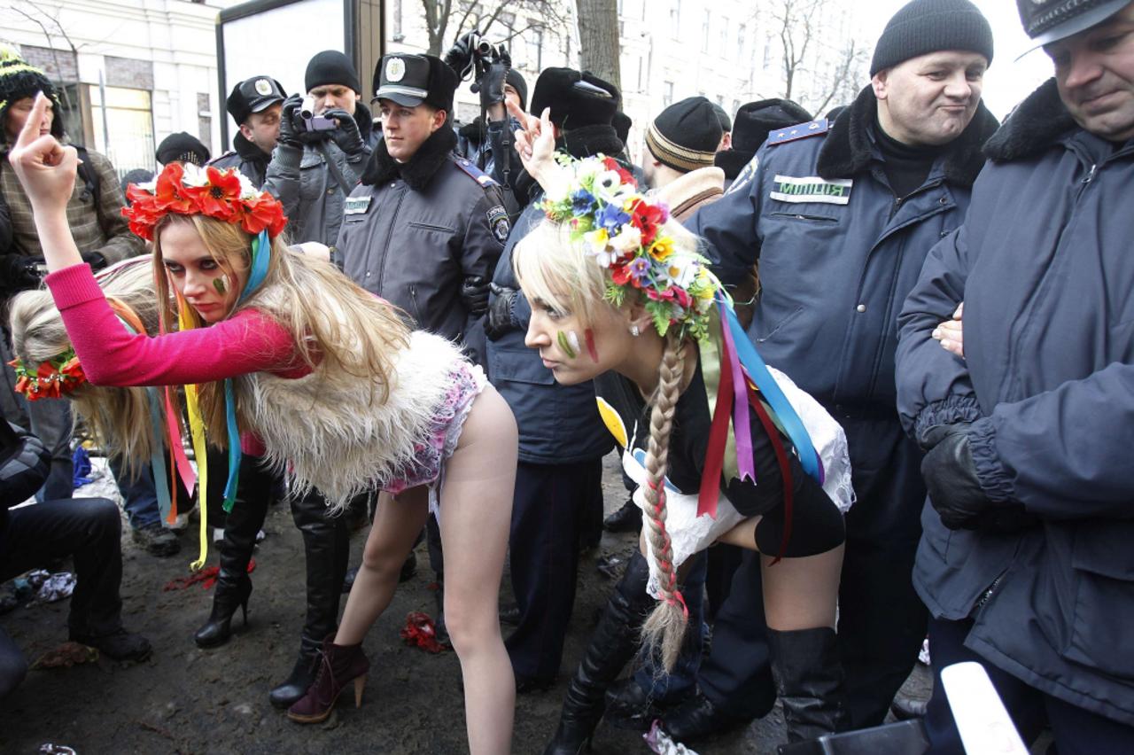 Prosvjed Ukrajinki zbog Berlusconija