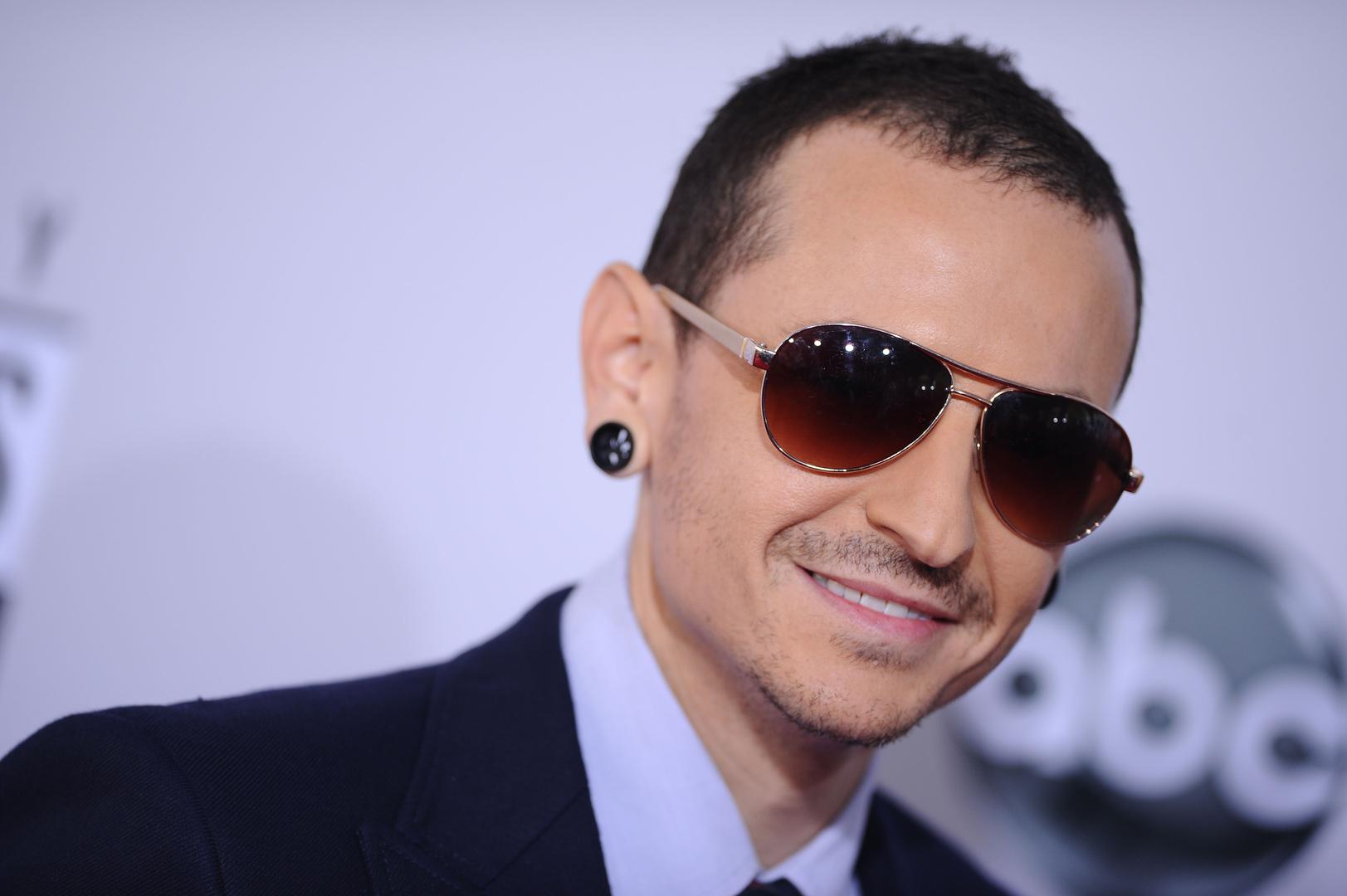 Fanove grupe Linkin Park u srpnju šokirala je vijest o samoubojstvu frontmena grupe Chestera Benningtona, koji je pronađen mrtav u svom domu u Los Angelesu