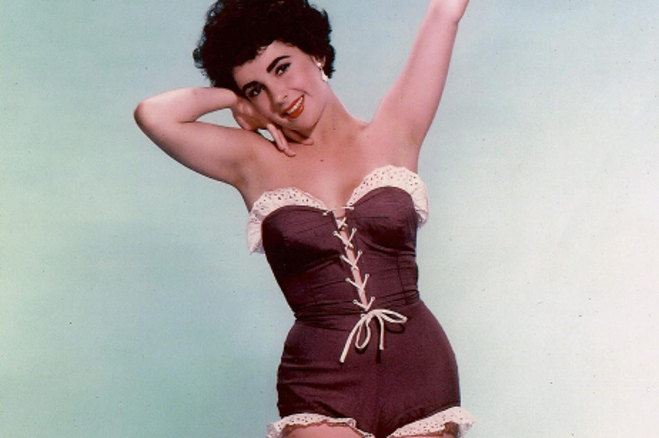 'REFILE - ADDING THIRD PARTY DISCLAIMER Actress Elizabeth Taylor is shown in this undated publicity photograph. Hollywood legend Taylor, one of the most alluring actresses of the 20th century, has die