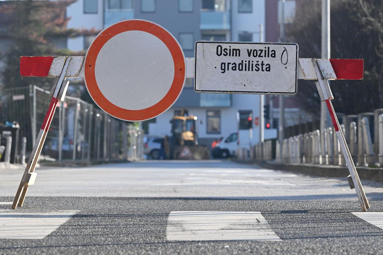 Zagreb: Radovi na vodoopskrbnom priključku na križanju Nove ceste i Ulice Zvonimira Rihtmana