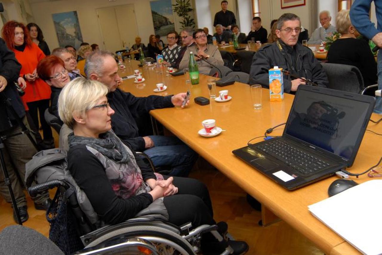 Slavonski Brod,nagrada,invalidi