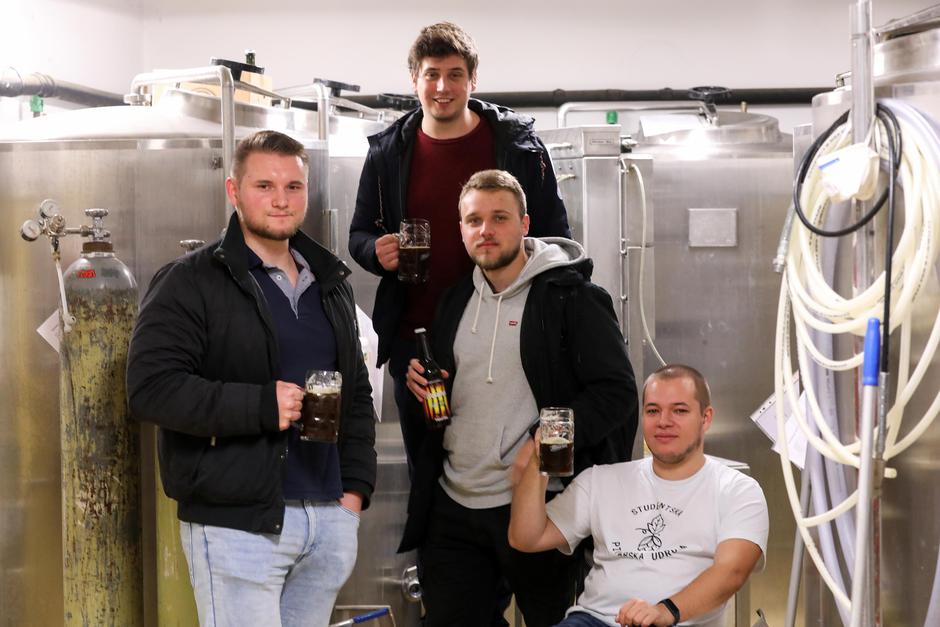 Zagreb: U pivnici Mlinarica predstavljeno je Studentsko pivo