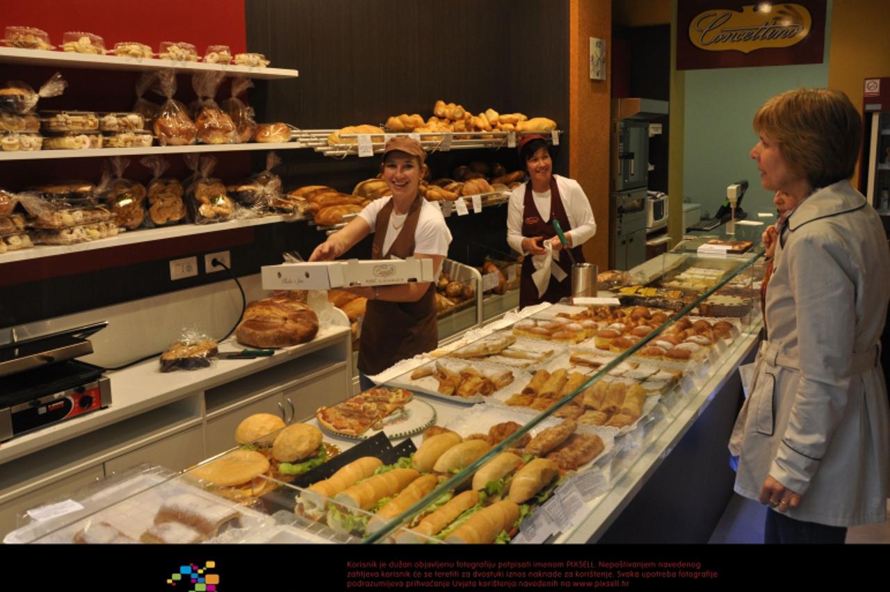 '05.04.2012., Pula - U puli trend otvaranja prodavonica i malih pekarnica kruha i kolaca.  Photo: Dusko Marusic/PIXSELL'