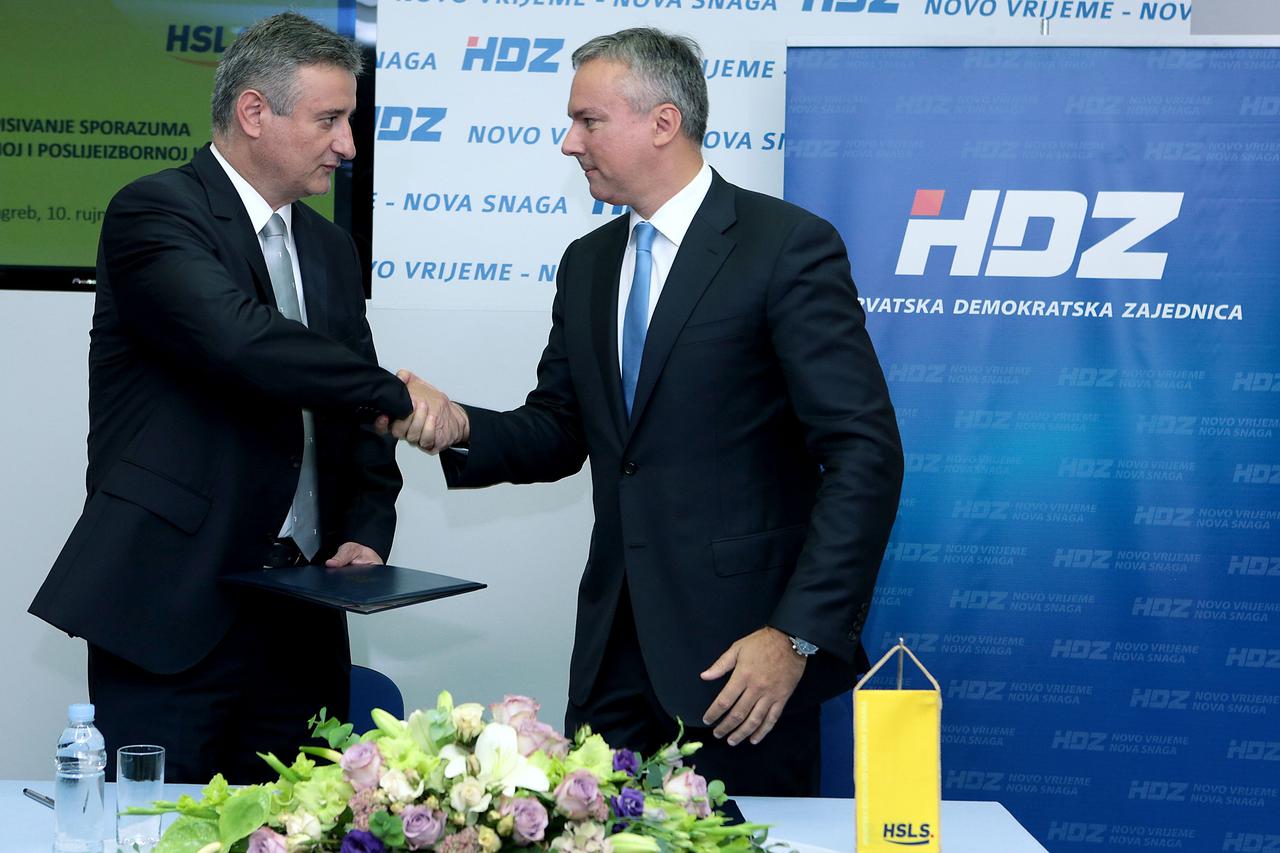 10.09.2014., Zagreb - Predsjednici HDZ-a i HSLS-a, Tomislav Karamarko i Darinko Kosor, potpisali su u sredisnjici HDZ-a koalicijski sporazum za predstojece parlamentarne i predsjednicke izbore. 